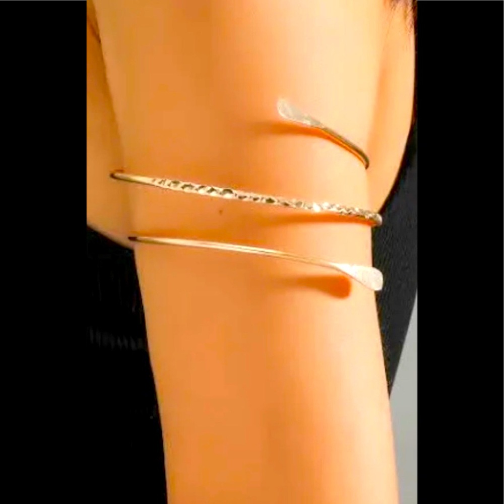 ARM CUFF gold tone
